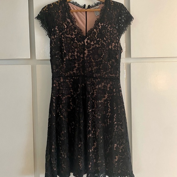 H&M Beautiful Black Lace Cocktail Dress - Picture 1 of 4